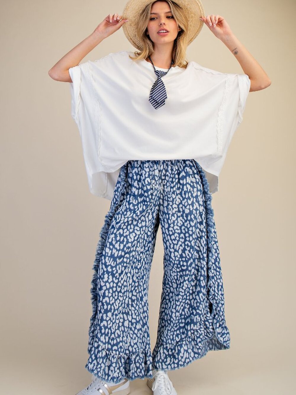 EASEL ANIMAL PRINT WASHED CHAMBRAY RUFFLED PANTS 100% COTTON - Picture 1 of 4